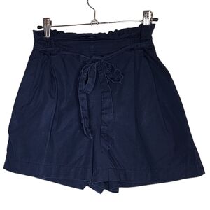 Zara highrise pleated navy shorts with pockets.